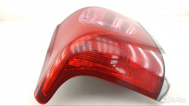 Стоп левый Toyota Avensis AZT251 2005