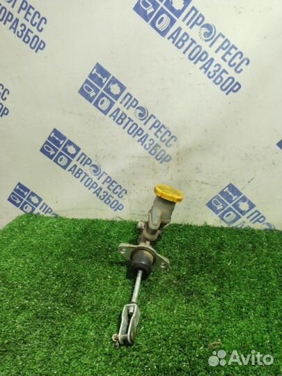 Главный цилиндр сцепления Subaru Forester