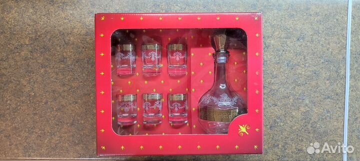 Набор стопок с графином