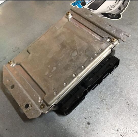 Блок управления Двс эбу 38100-27240 Santa fe 1