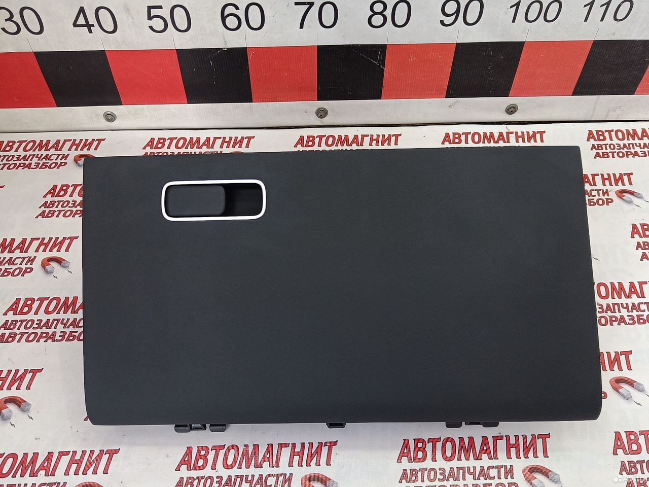 Бардачок крышка бардачка Lixiang L7