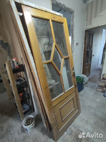 Дверь деревянная