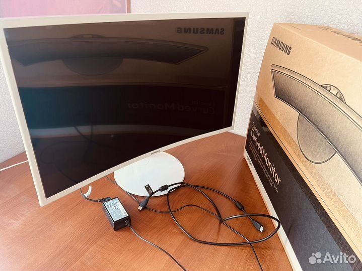 Монитор Samsung 32 Curved CF391