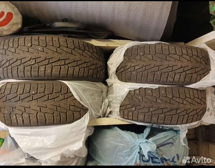 Nokian Tyres Hakkapeliitta 8 SUV 2.25/6 R17