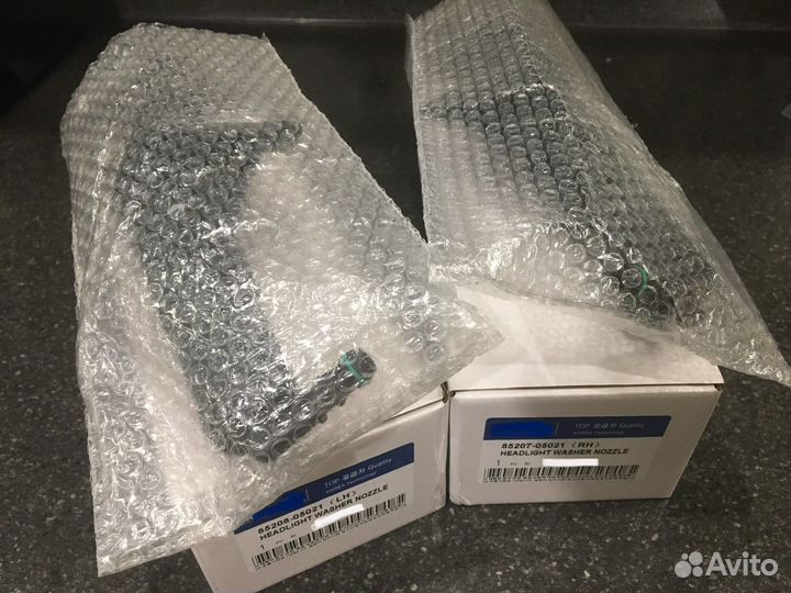 Форсунки омывателя фар Авенсис 06-09 2е Новые