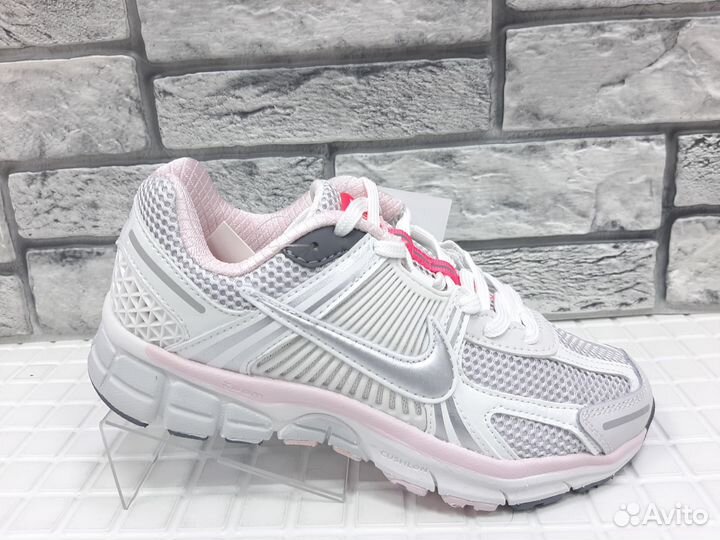 Кроссовки Nike air zoom vomero 5