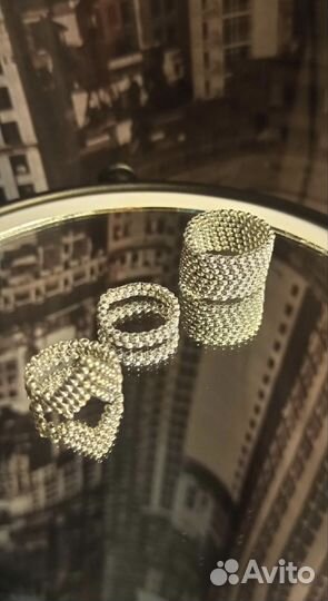 Кольца из бисера ручной работы