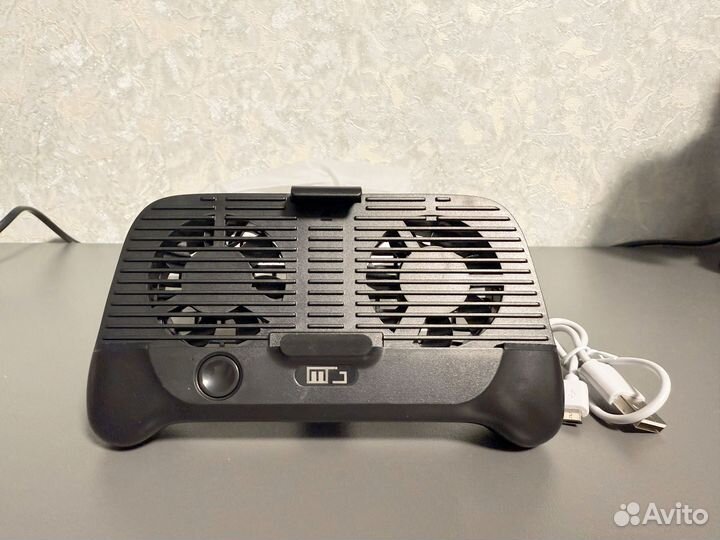 Игровой держатель для смартфона