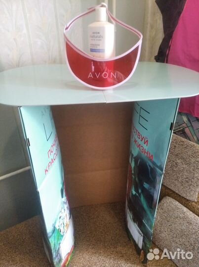 Стойка для акций от Эйвон. Оборудование для промо