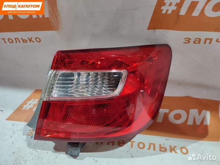 Фонарь задний правый Toyota Camry XV50 2012