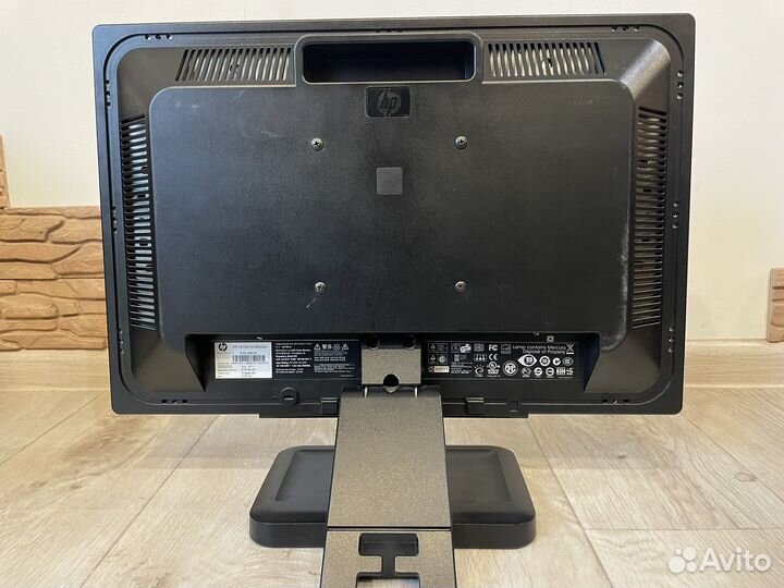 Монитор HP 19