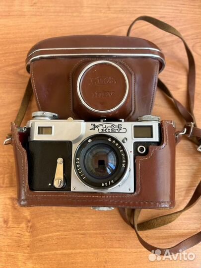 Фотоаппарат Киев, Polaroid, Praktica