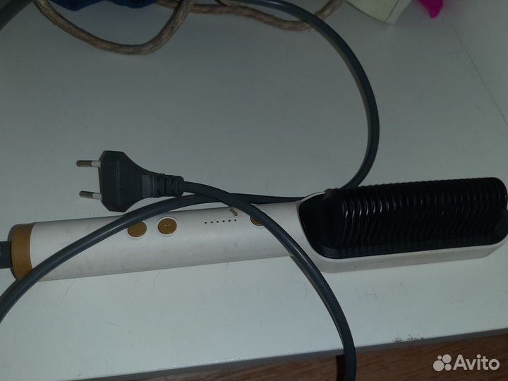 Выпрямитель и плойка для закручивания волос