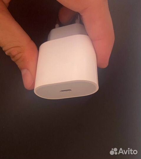 Зарядка на iPhone 20w