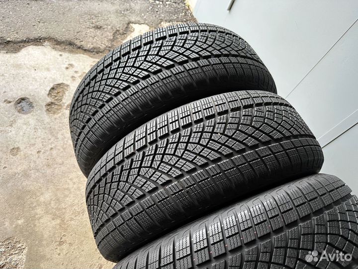 Goodyear UltraGrip Performance SUV Gen-1 255/55 R19