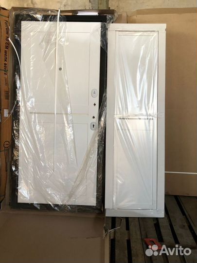 Двери в комплекте входные и межкомнатные