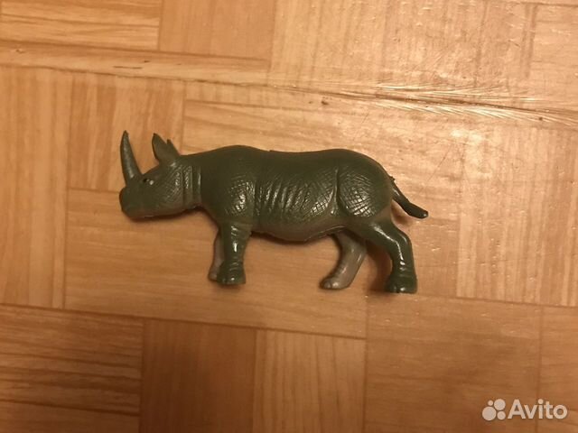 Игрушка фигурка носорога