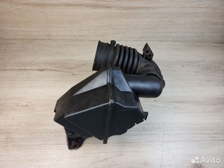 Патрубок Воздушного фильтра Nissan Almera N16