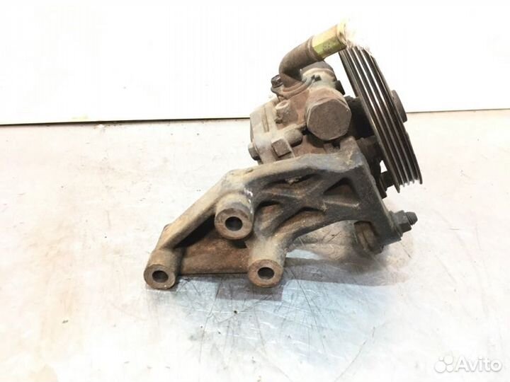 Насос гура Mazda Familia седан BJ bhalp Z5DE 1998