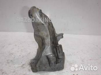 Кронштейн двигателя A6512231304