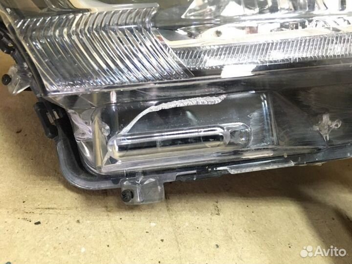 Фара галогеновая левая Mitsubishi Outlander 3 GF