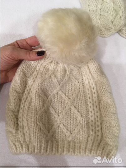 Комплект шапка и варежки новый