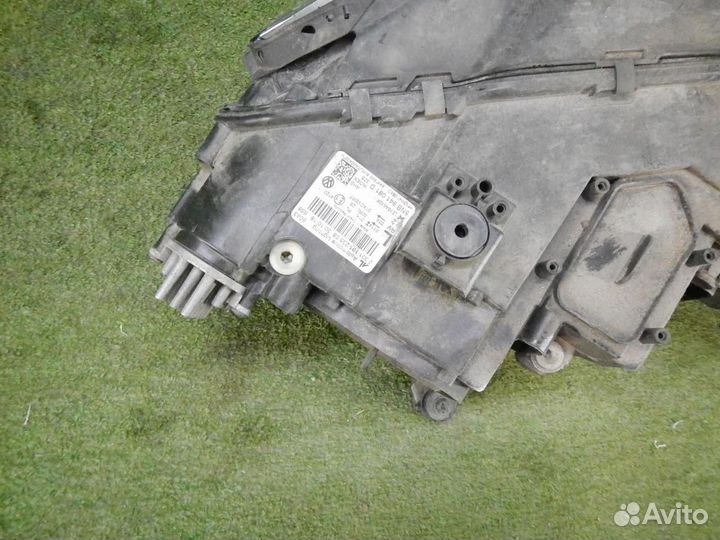 Фара левая Volkswagen Tiguan