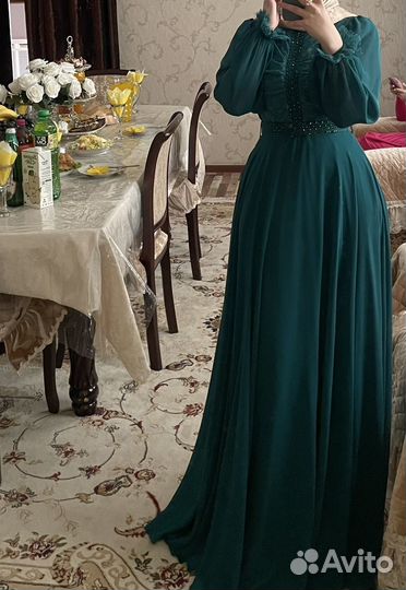 Вечернее платье