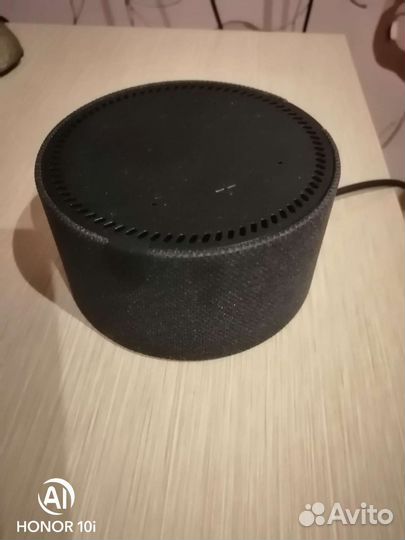 Умная колонка алиса