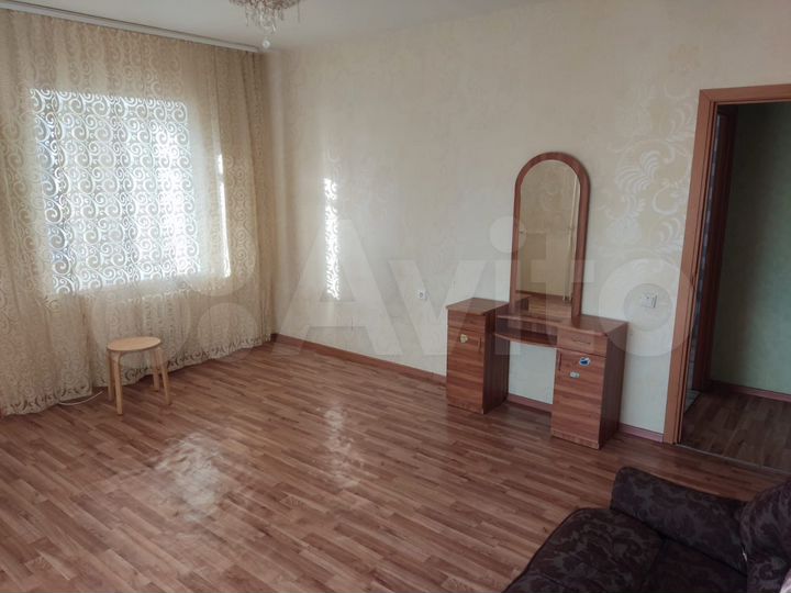 2-к. квартира, 65 м², 5/10 эт.