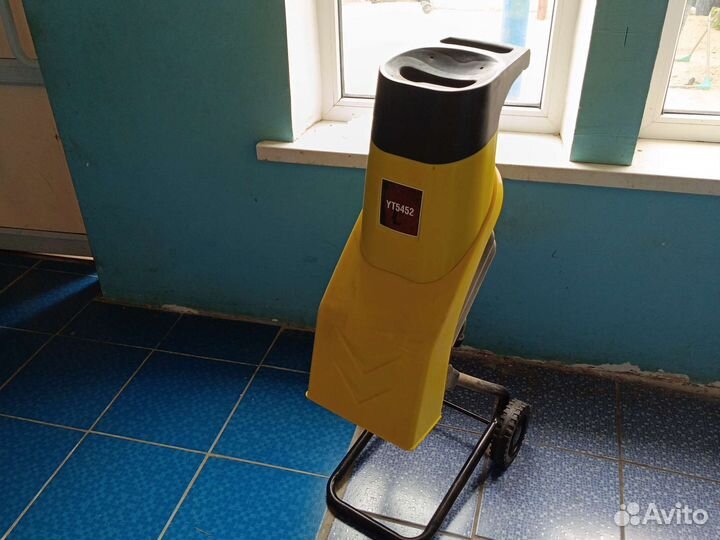Садовый измельчитель веток