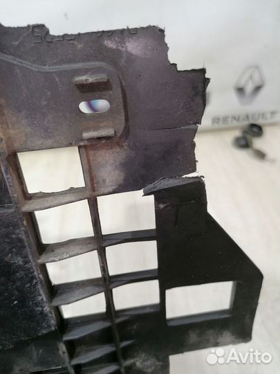 Вентилятор радиатора охлаждения двигателя диффузор