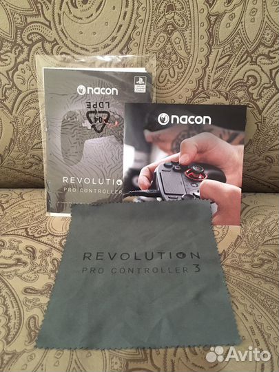 Геймпад Nacon PS4 Revolution Pro Controller 3