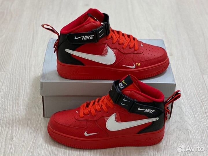 Кроссовки Nike Air Force 1 Mid LV8 Utility Red