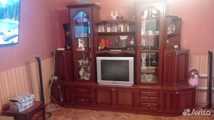 Стенка в гостиную