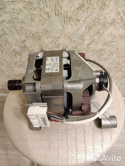 Двигататель стиральной машины Samsung F1043