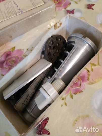 Мясорубка чугунная Касли с лошадью советская