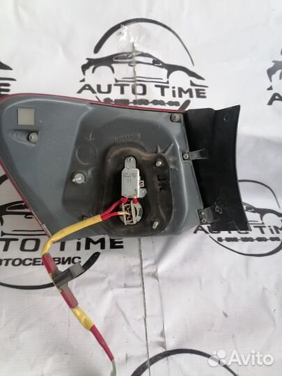 Задний правый фонарь lexus gs