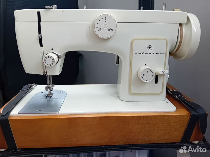 Швейная машина чайка 132м