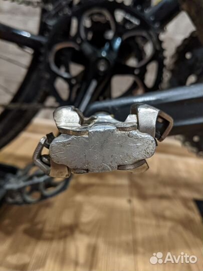 Контактные педали shimano m520 + шипы