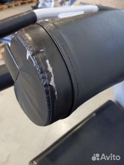 Силовой тренажер Сгибание ног Paramount, проф