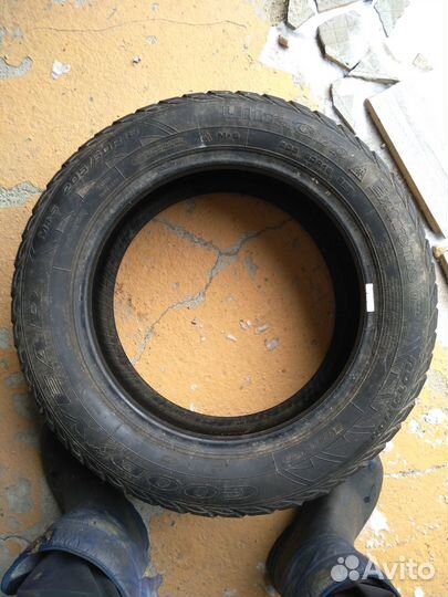 Goodyear UltraGrip 205/60 R16