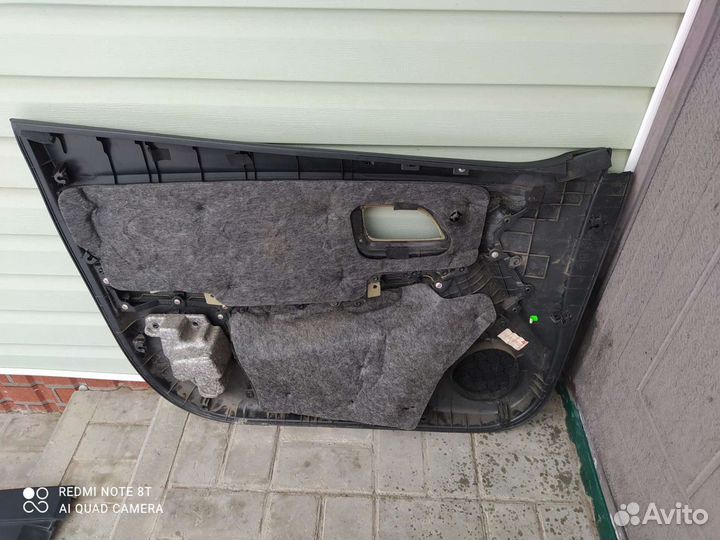 Kia Rio обшивка двери передняя правая