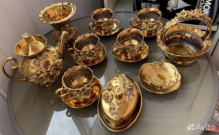 Чайный сервиз золотой
