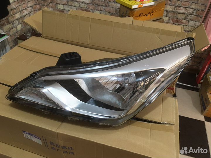 Фара передняя правая и левая на Солярис 1