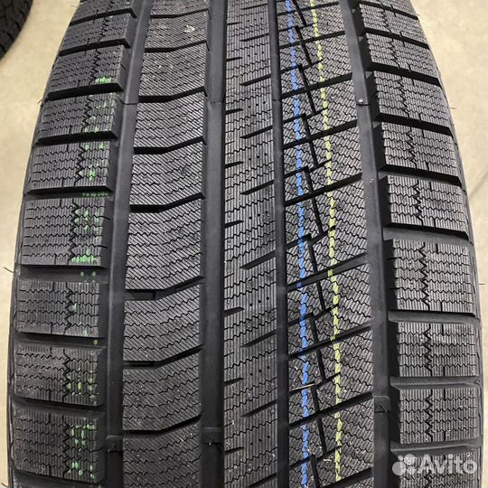 Tracmax X-Privilo S360 285/45 R21 113