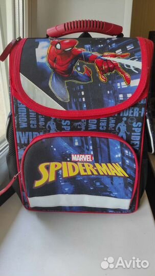 Рюкзак школьный