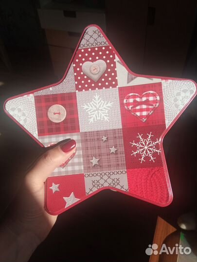 Коробка банка жестяная новый год новогодняя