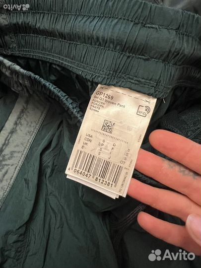 Костюм спортивный новый Reebok