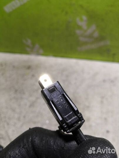 Датчик включения стопсигнала Мерседес Бенз 210 Е